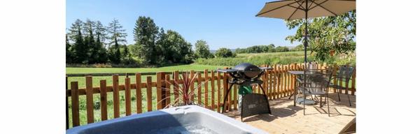 Bank Top Farm 3 h tub new