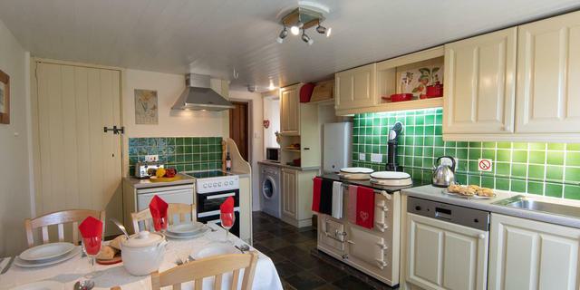 Candlelight Cottage 5