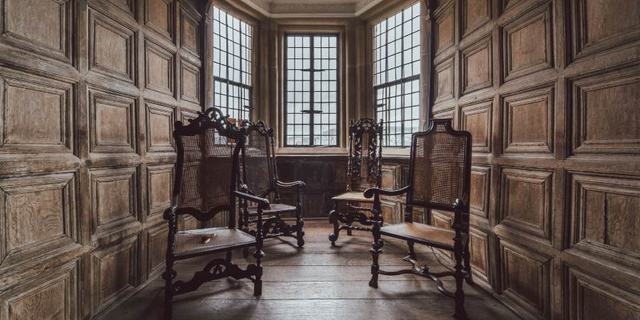 Haddon Hall By Tom Kahler Lowres new