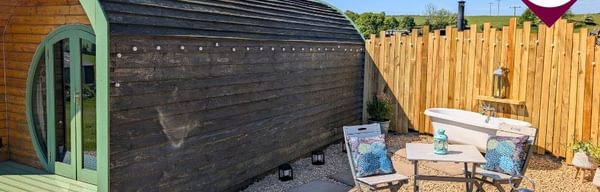 S Kylark outdoor bath