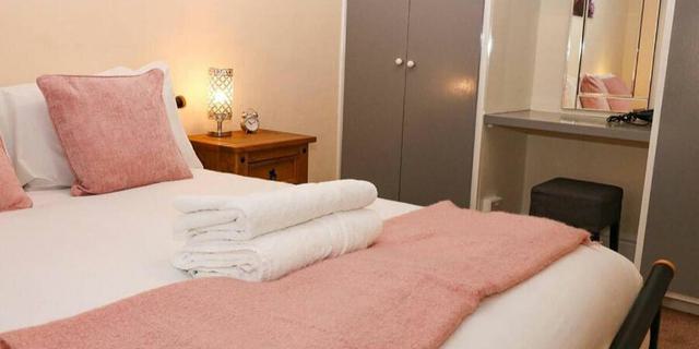 The George Centre Apts 2 new 918993620